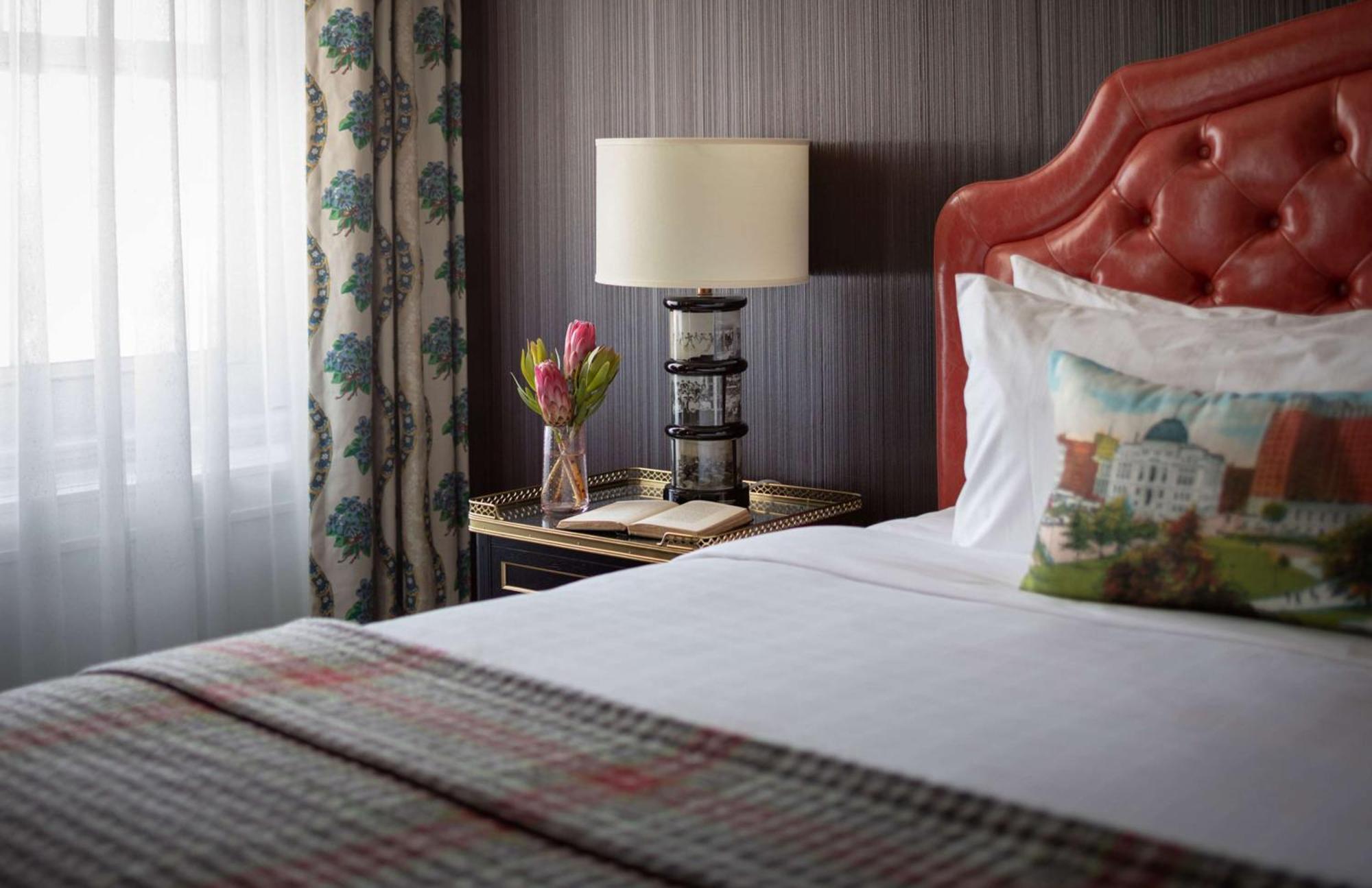 แกรดูเอต โพรวิเดนซ์ Hotel ภายนอก รูปภาพ